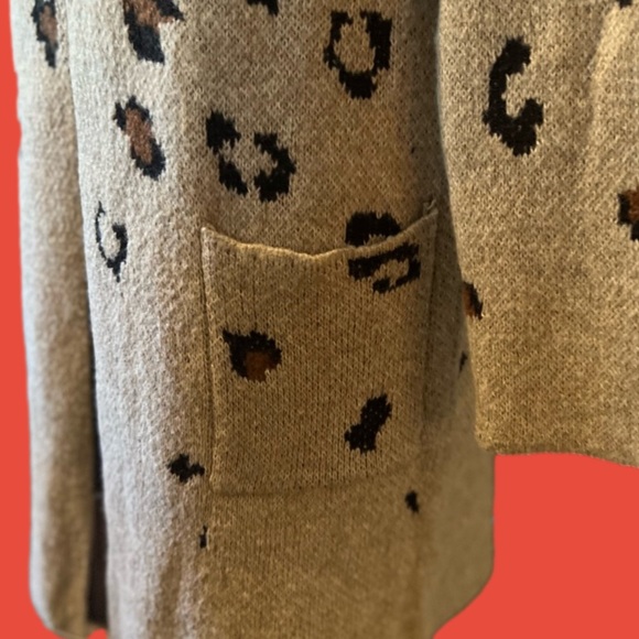 Sweater / Cardigan Animal Print NEW - Picture 7 of 8